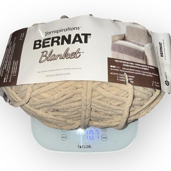 NWT Bernat Blanket Yarn in Almond - 3 Skein Same Lot - Picture 6 of 9
